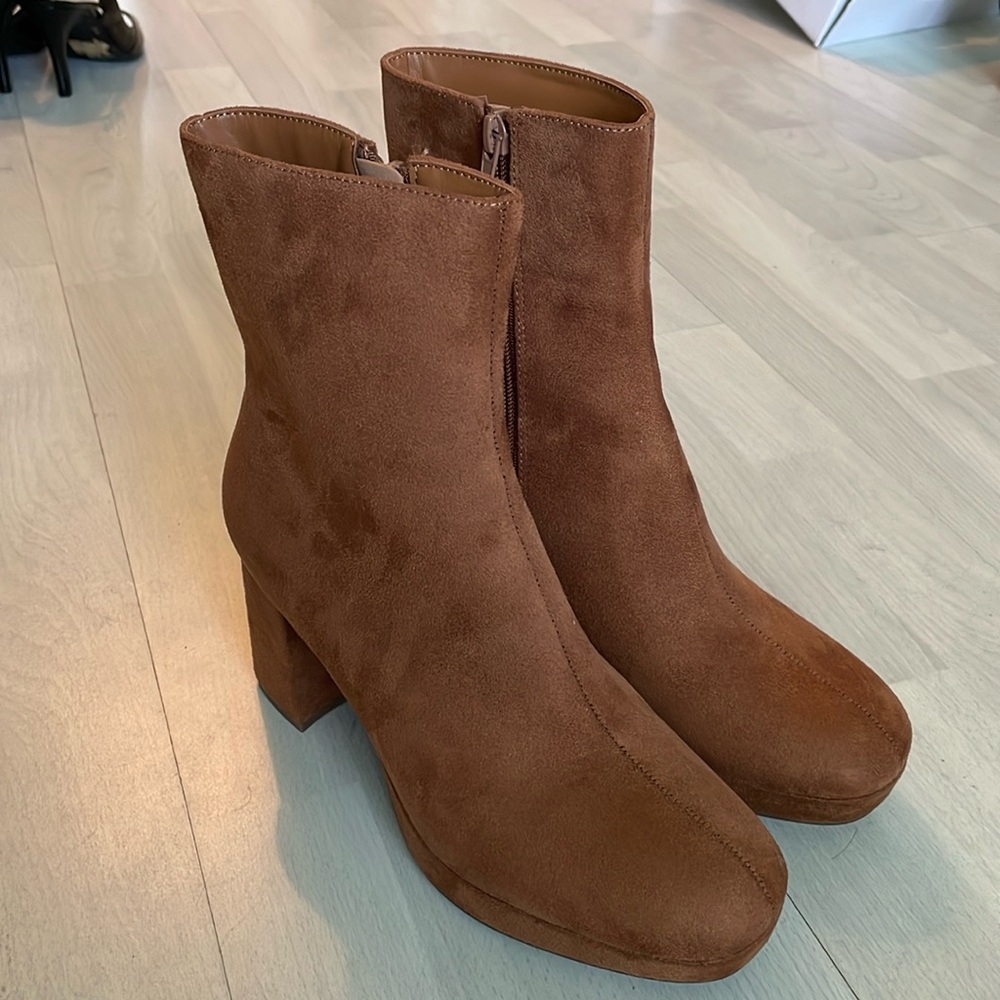 Camel color Platform faux suede boots - Picture 1 of 4